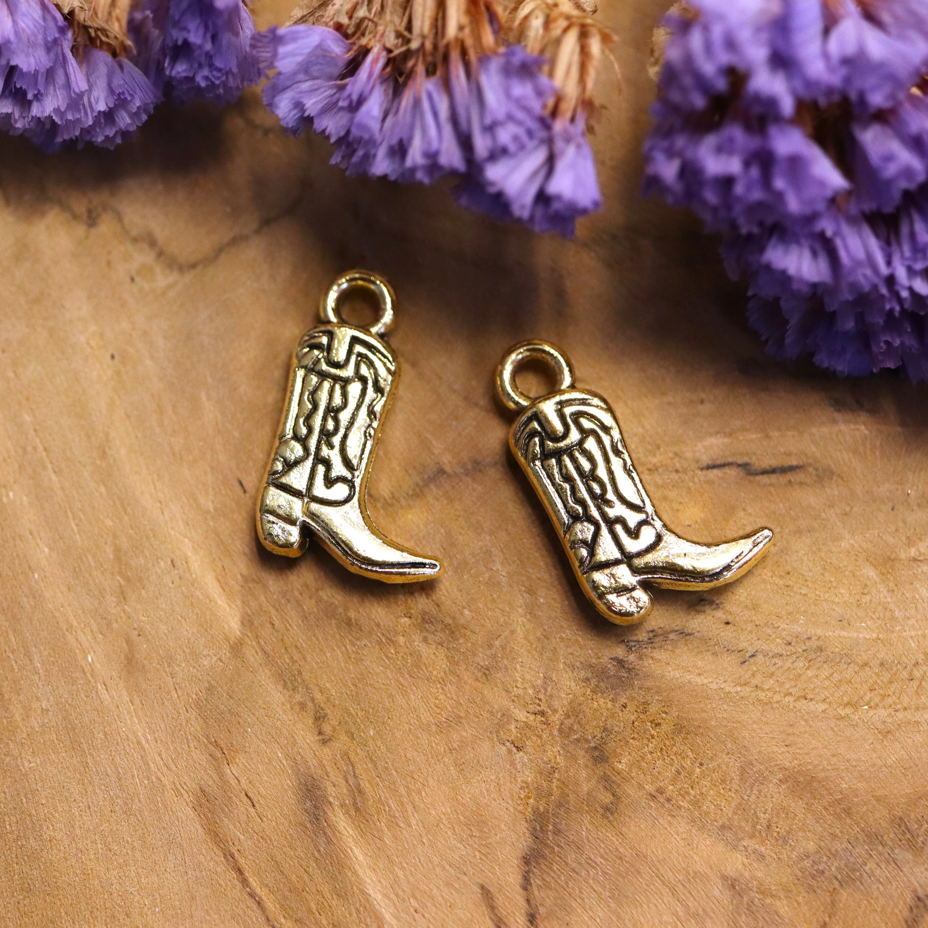 Enamel bedel - cowboylaars goud