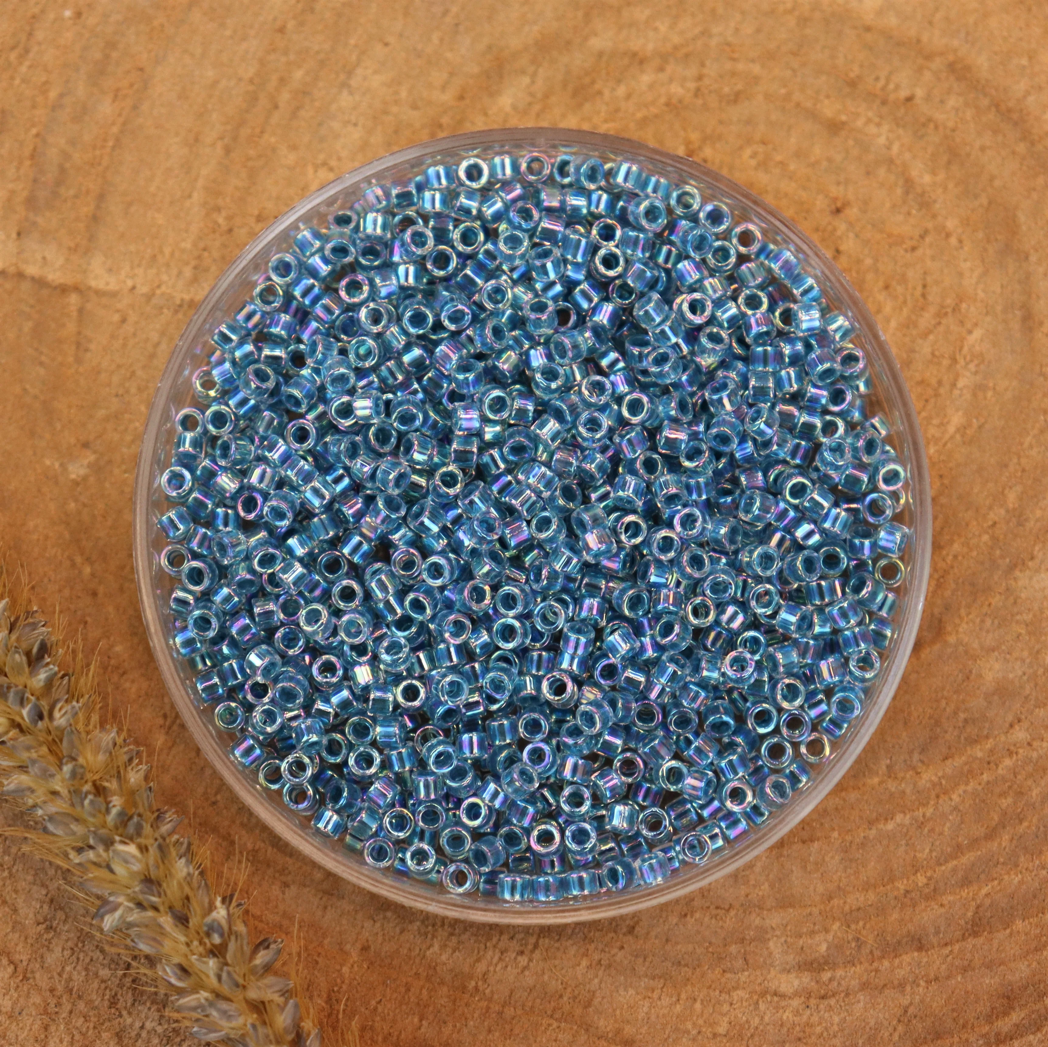 DB-58 Marine blue lined crystal AB 5 gram
