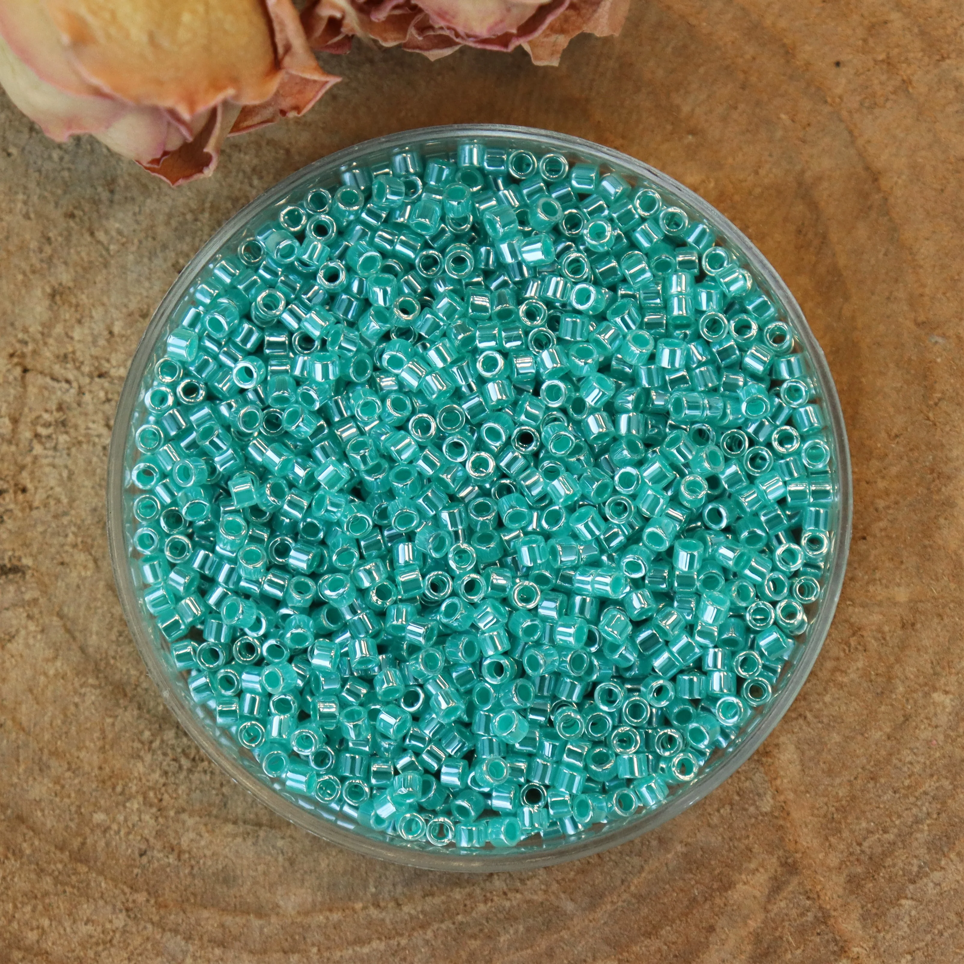DB-238 Ceylon aqua green 5 gram