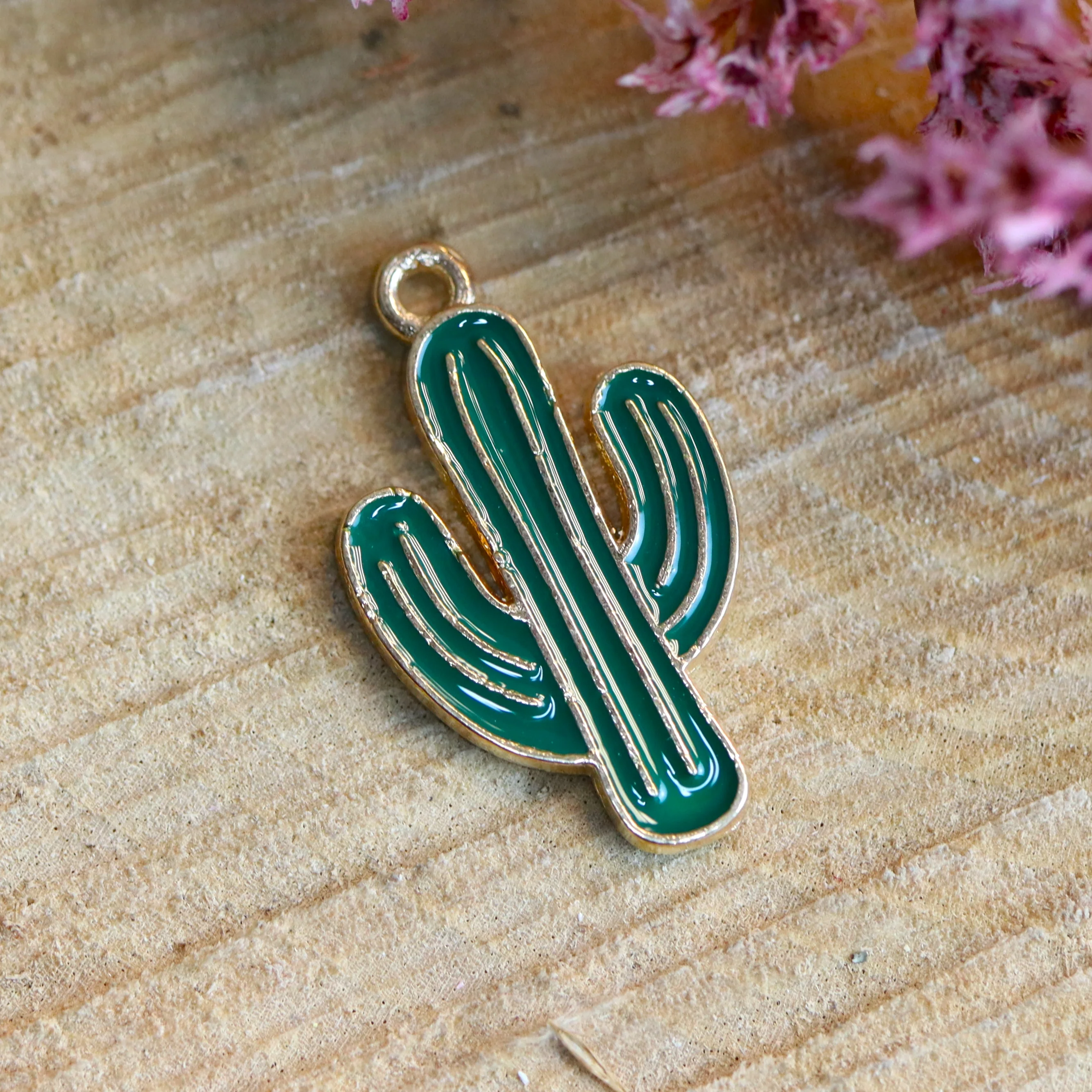 Enamel bedel - cactus goud
