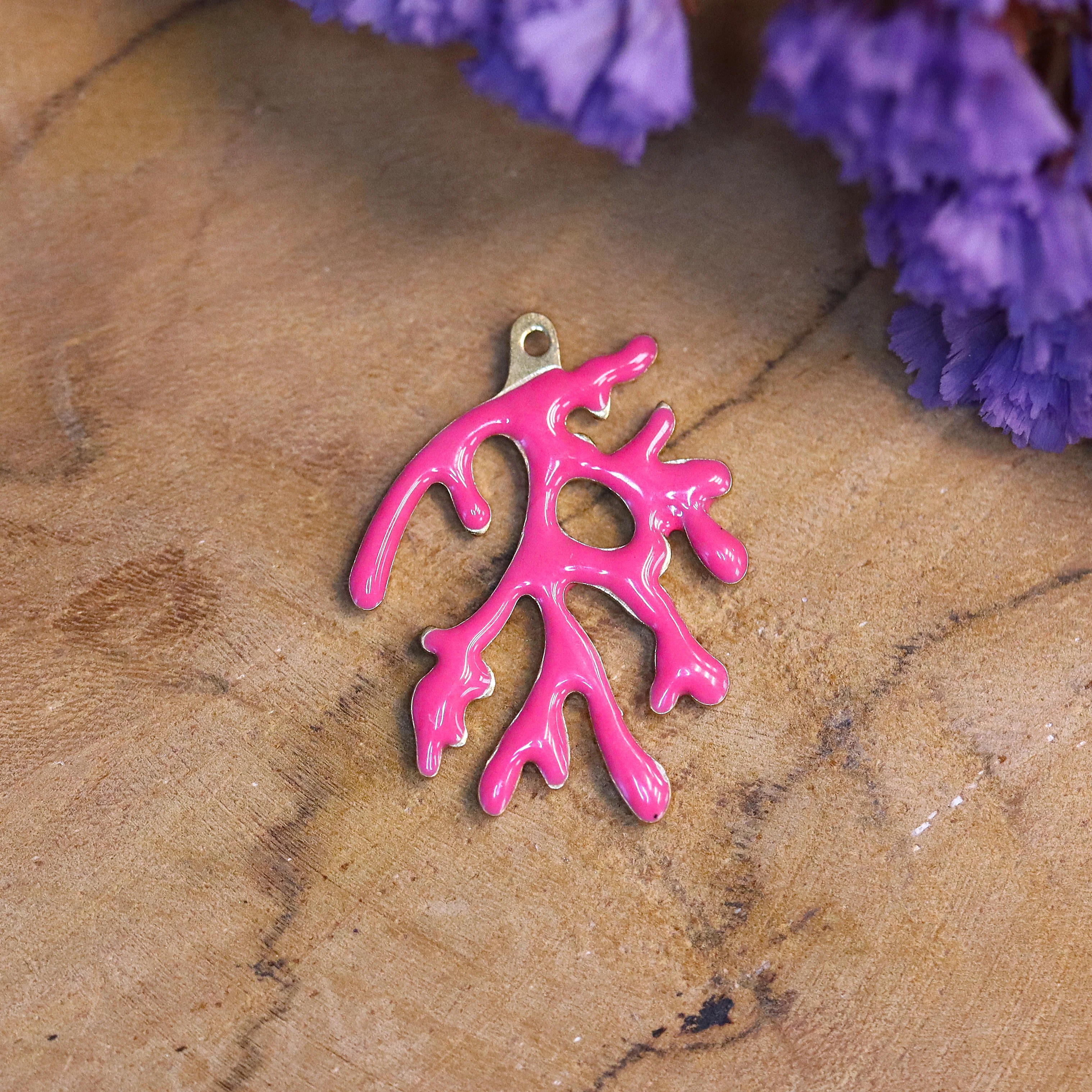 Enamel bedel - roze koraal goud