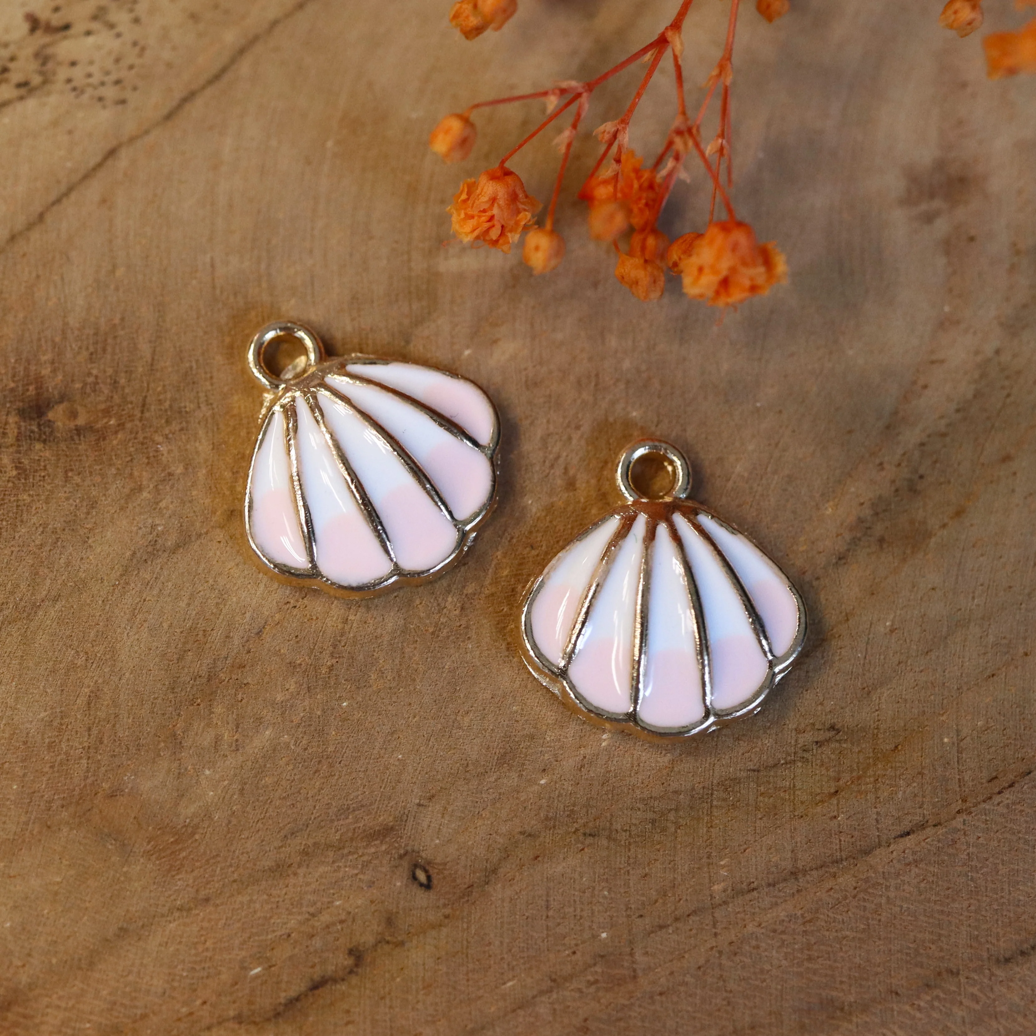 Enamel bedel - schelp wit-roze