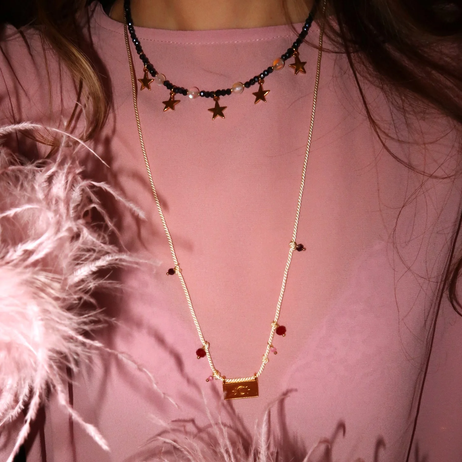 Ketting van gedraaid koord met gouden bedel - Image 3