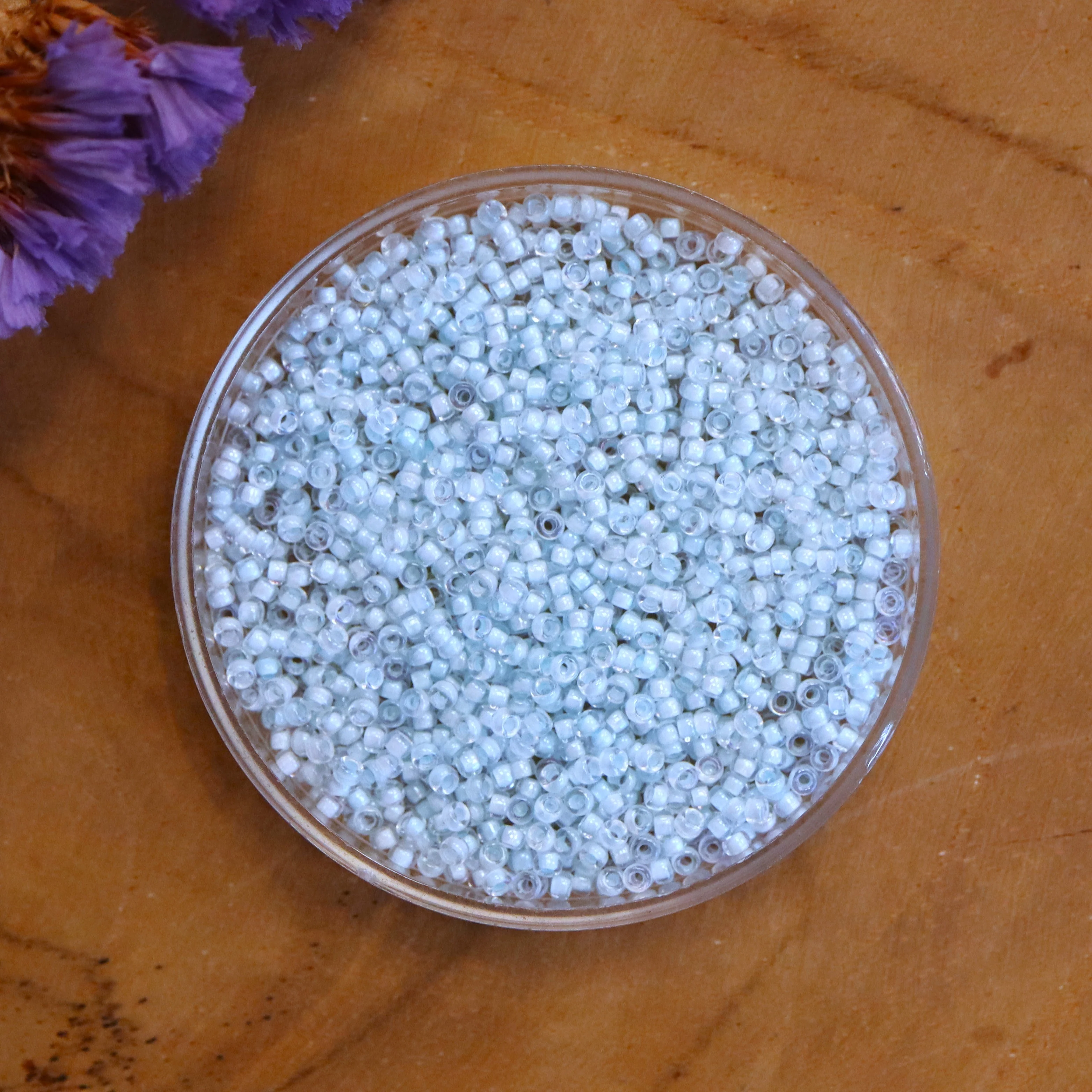 MR15-2207 Lined aqua mist AB 5 gram