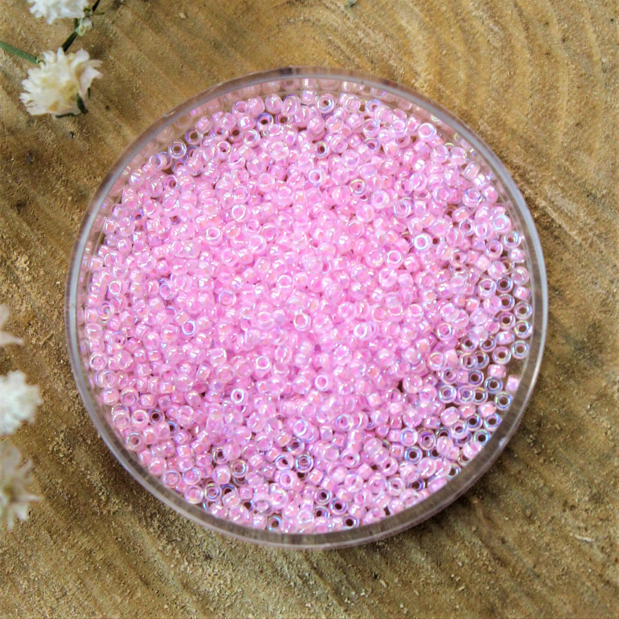 MR15-272 Lined pale pink 5 gram