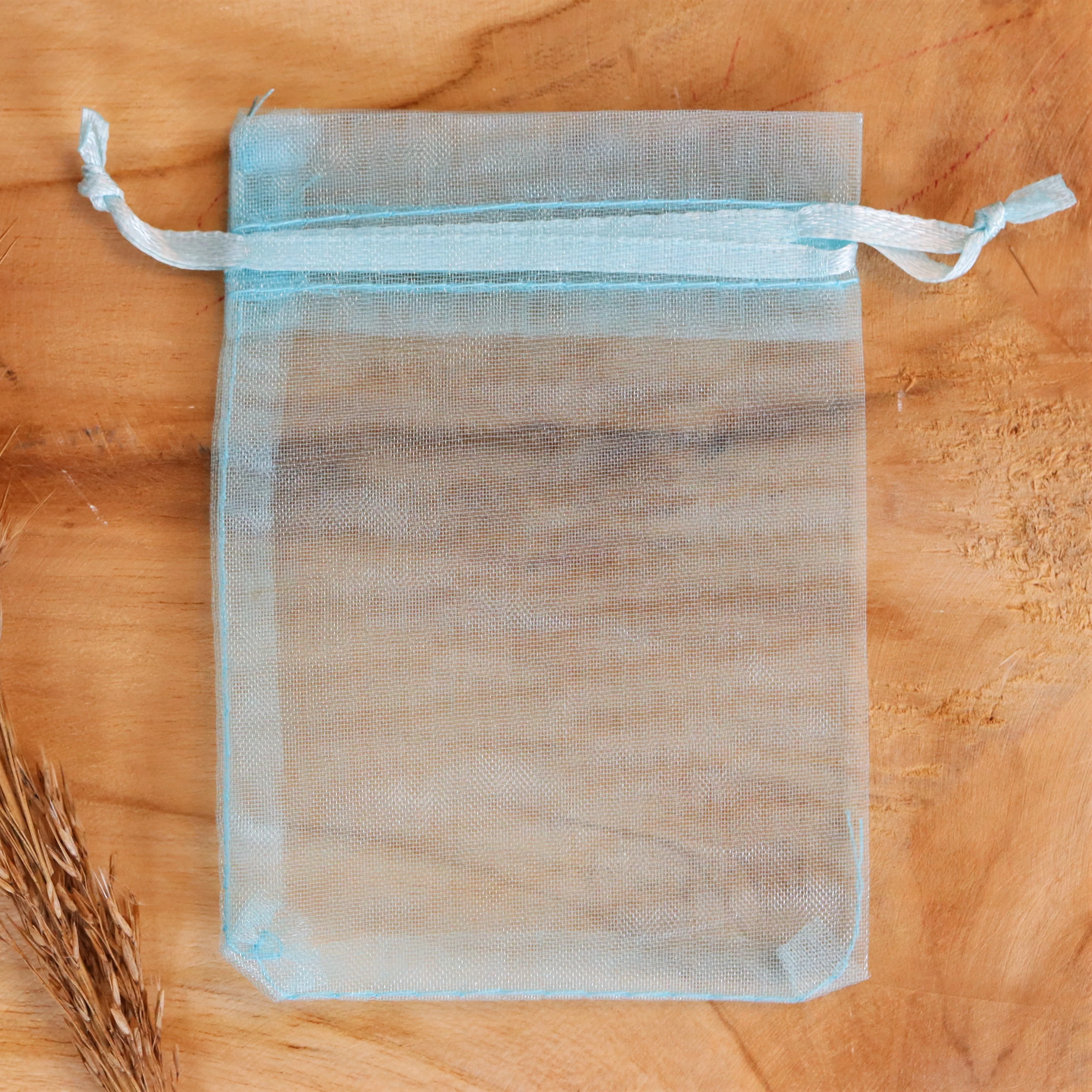 Organza zakje lichtblauw klein