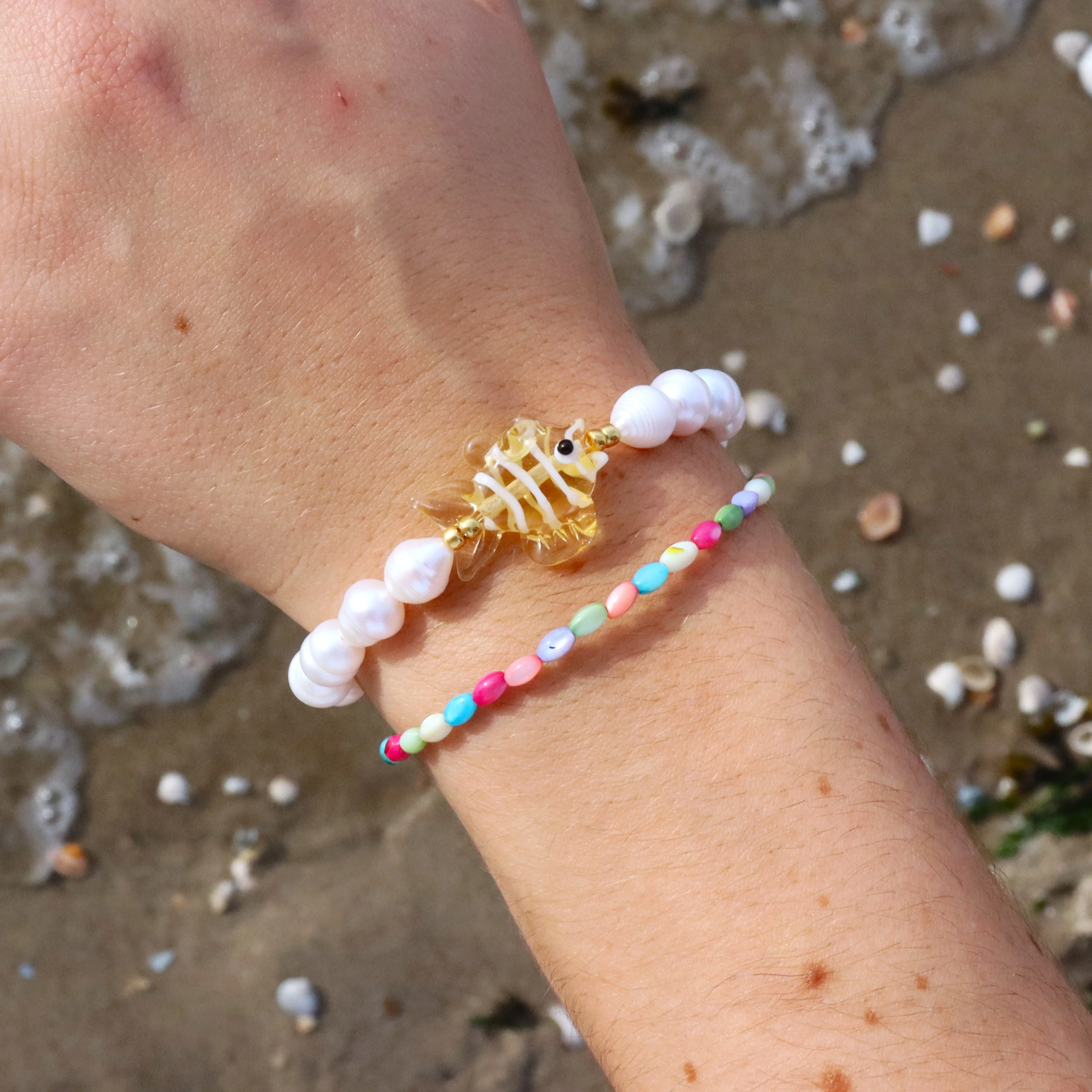 Parel armband met glazen vis - Image 2